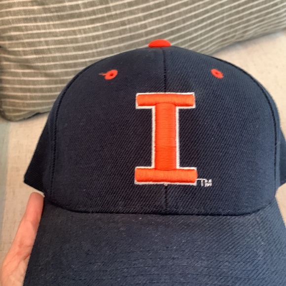 Colosseum Illinois Fighting Illini Blue Reflex Stretch Fit Hat - Picture 2 of 5
